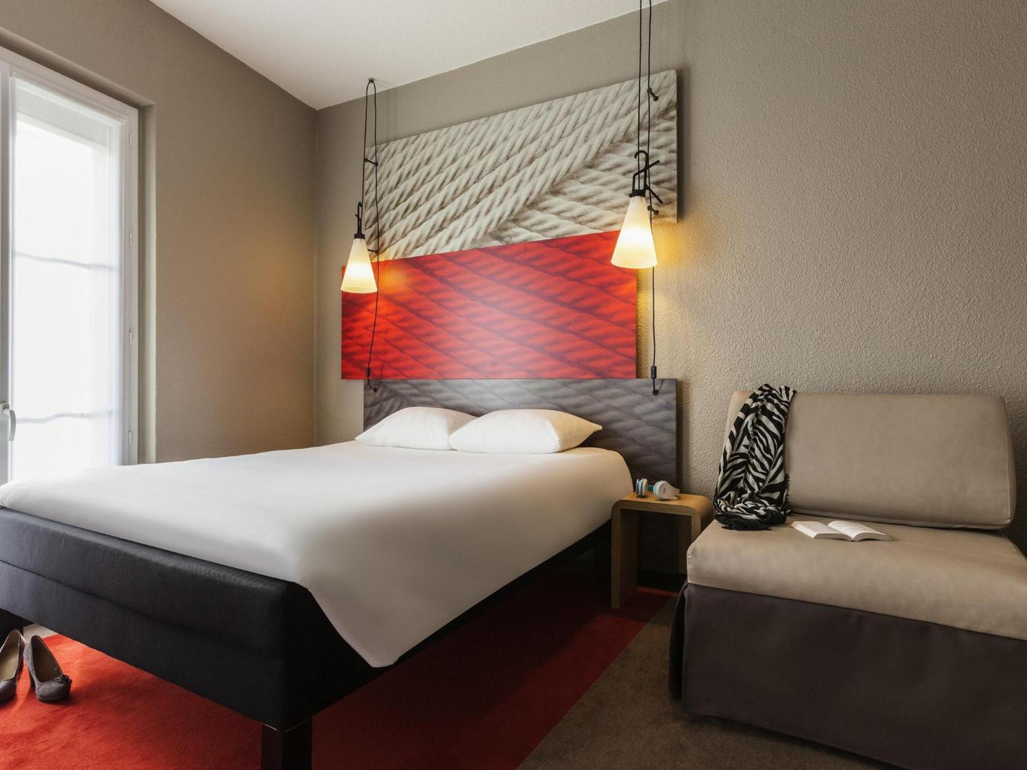 Standard Double Room One Double One Single Bed Non-Smoking