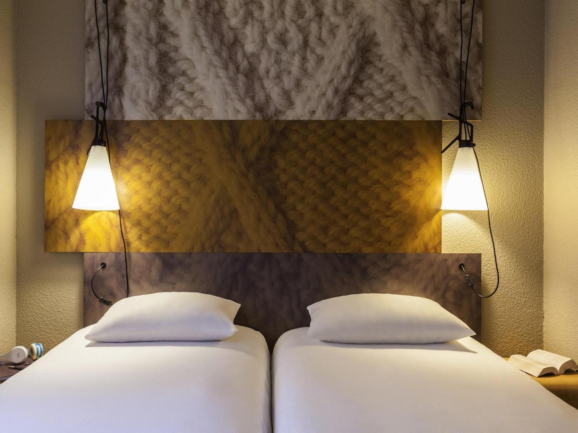 Standard Room Two Single Beds